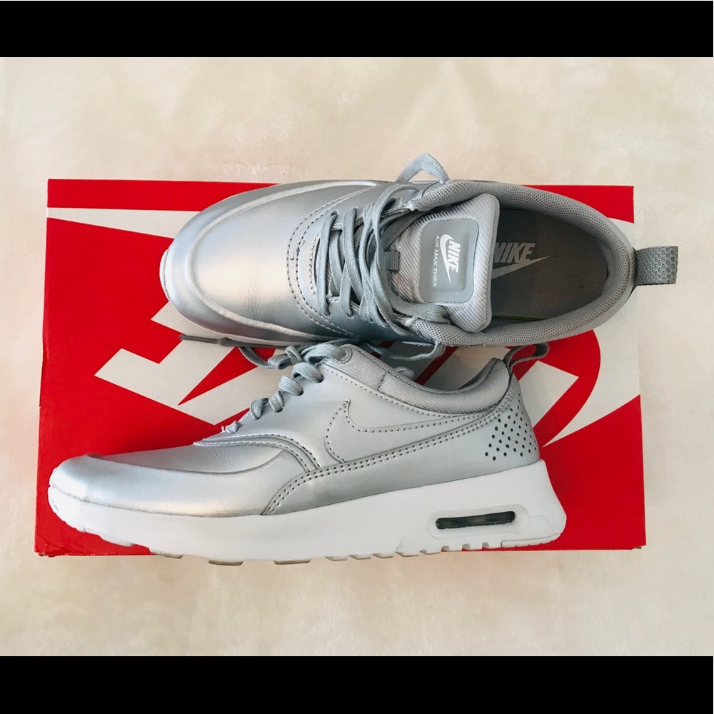 Nike Air Max Thea Metallic Silver Women’s 5.5